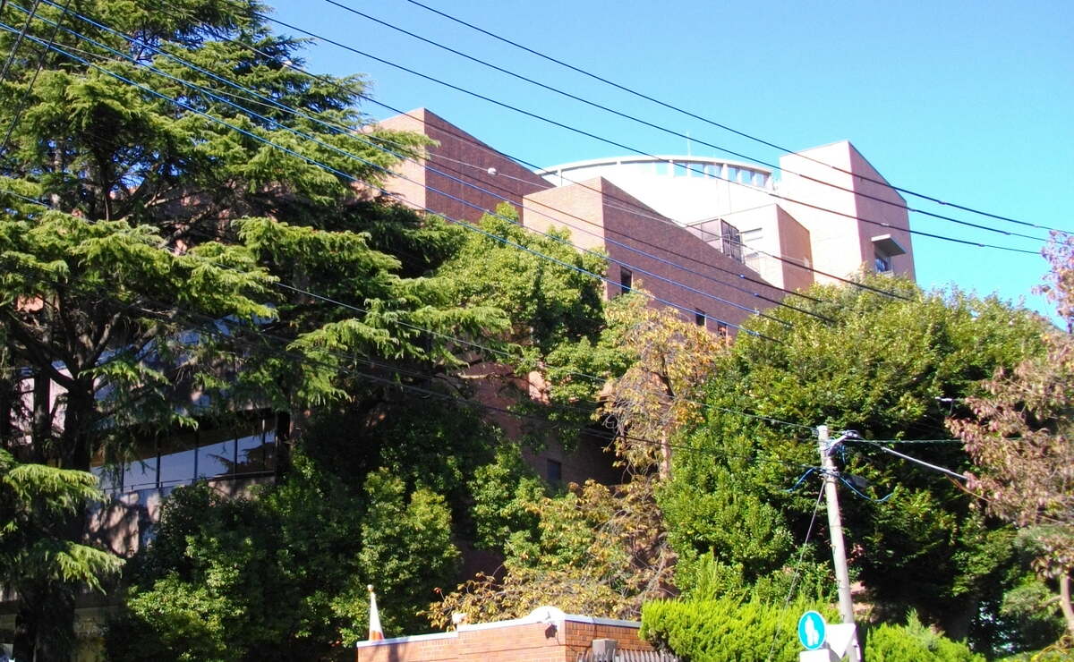 目白研心中学校