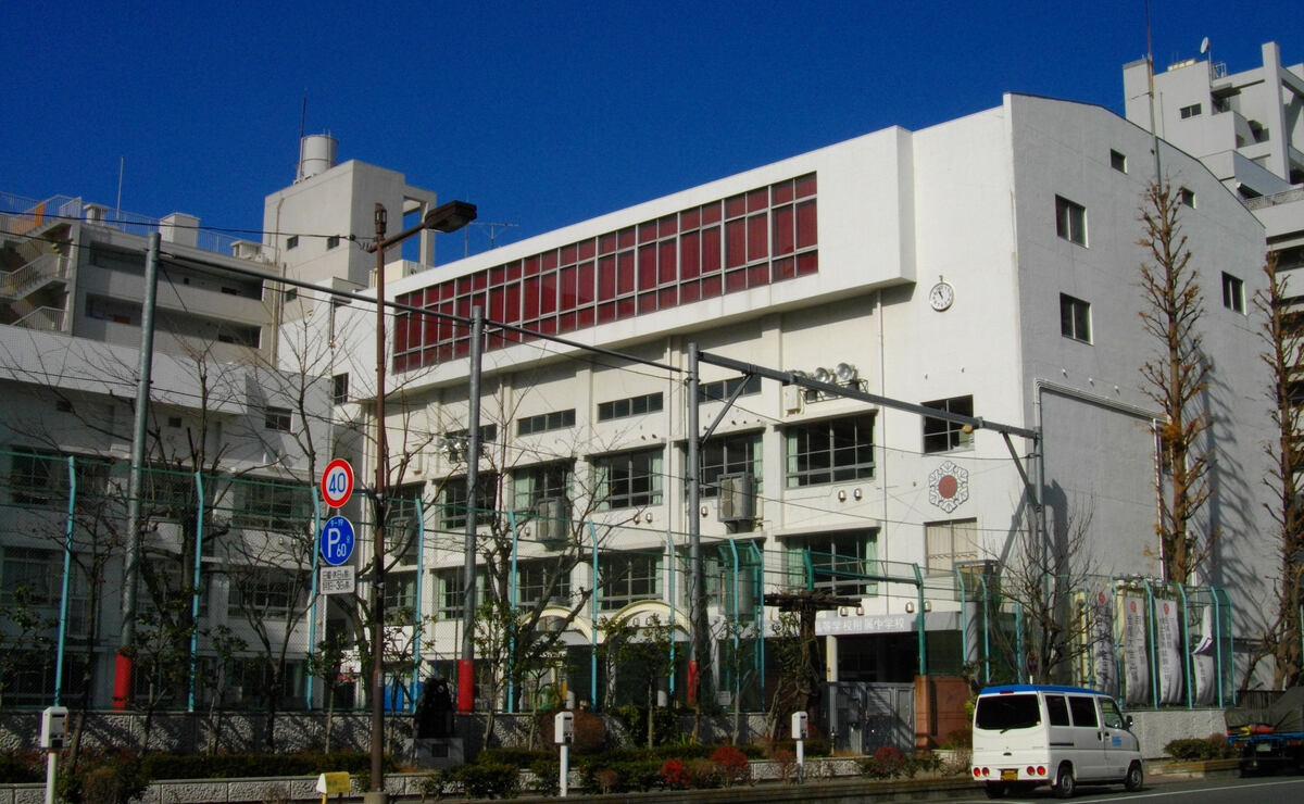 東京都立白鷗高等学校附属中学校